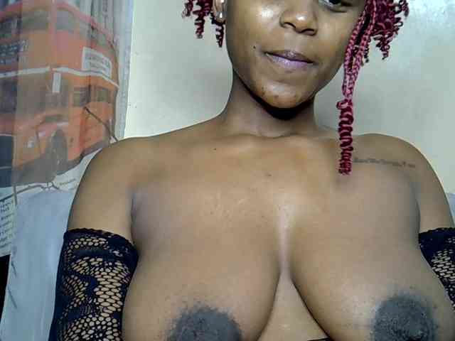 LAYLAAH webcam