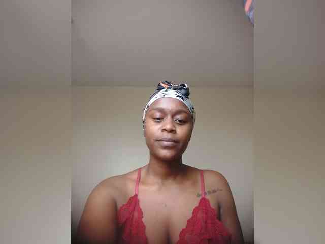 LAYLAAH webcam