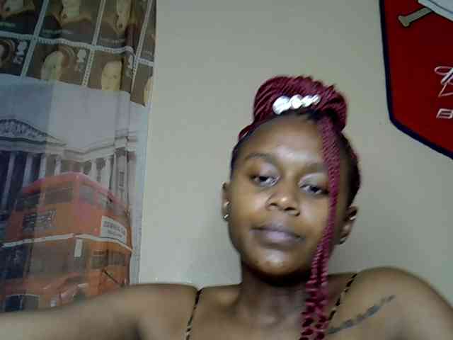 LAYLAAH webcam