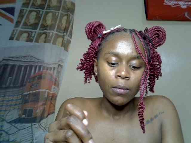 LAYLAAH webcam