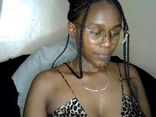 LAYLAAH webcam