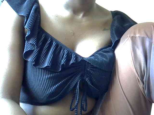 LAYLAAH webcam