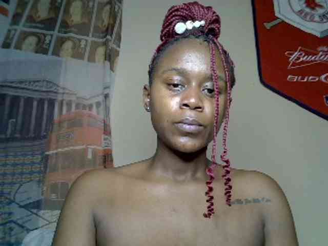 LAYLAAH webcam