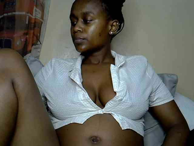 LAYLAAH webcam