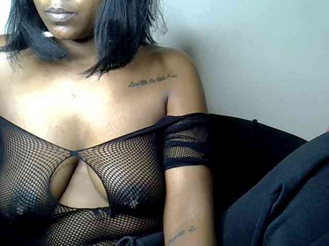 LAYLAAH webcam