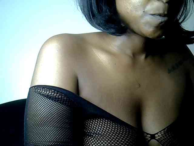 LAYLAAH webcam
