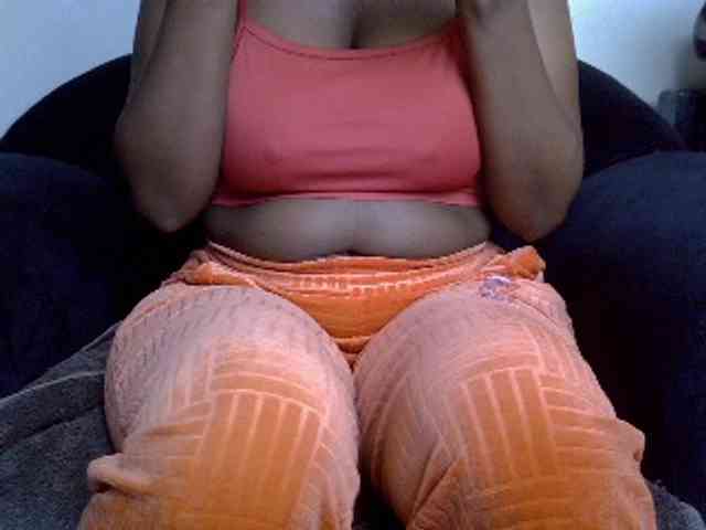LAYLAAH webcam
