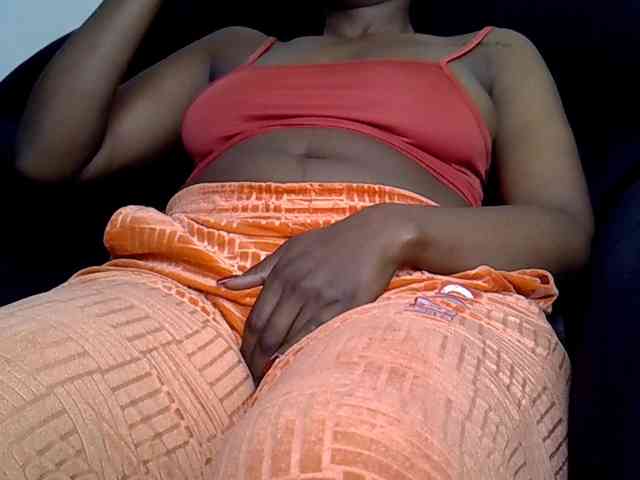 LAYLAAH webcam