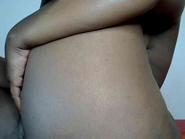 LAYLAAH webcam