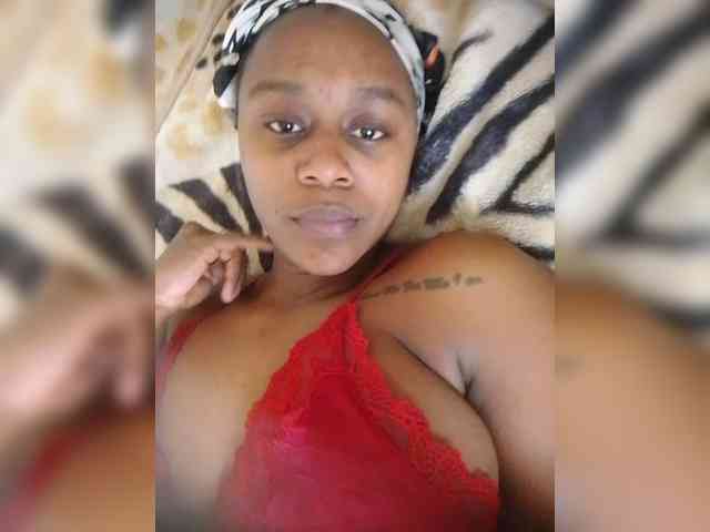 LAYLAAH webcam