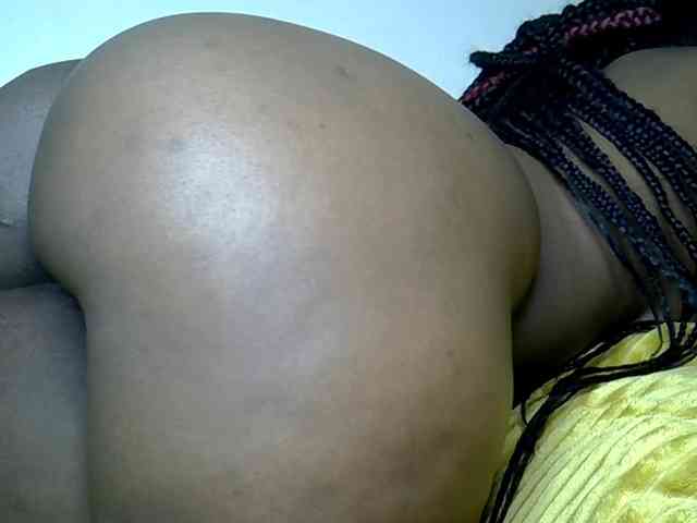 LAYLAAH webcam