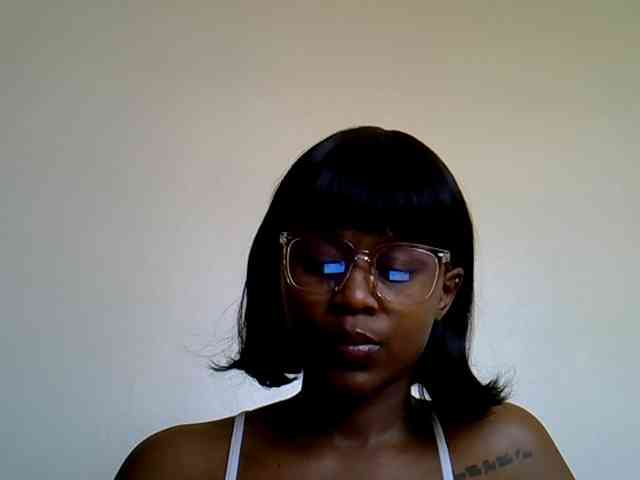 LAYLAAH webcam