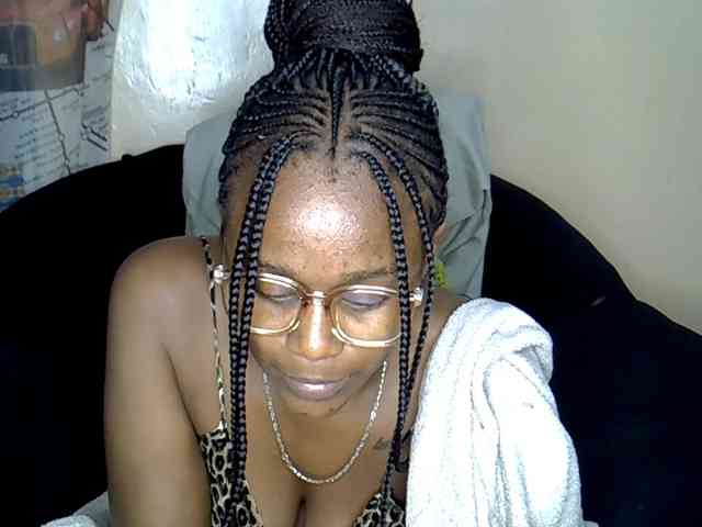 LAYLAAH webcam