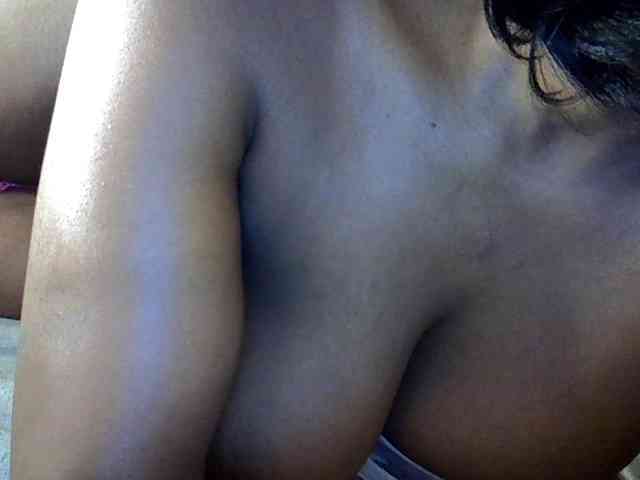 LAYLAAH webcam