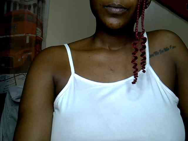 LAYLAAH webcam