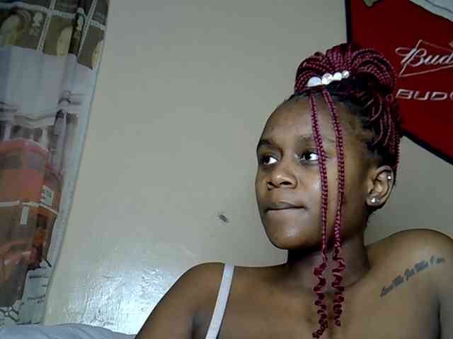 Model: LAYLAAH