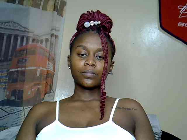 LAYLAAH webcam