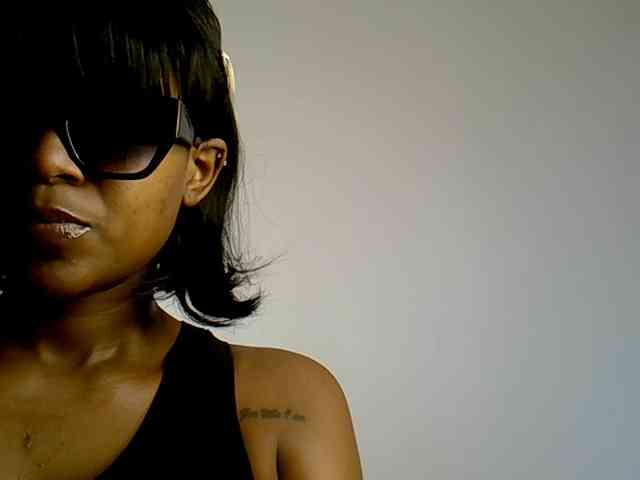 LAYLAAH webcam