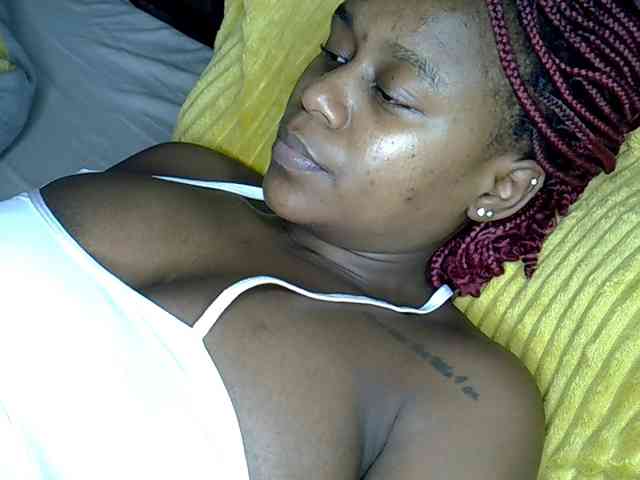 LAYLAAH webcam