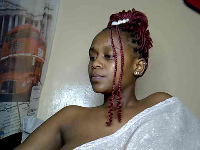 LAYLAAH webcam