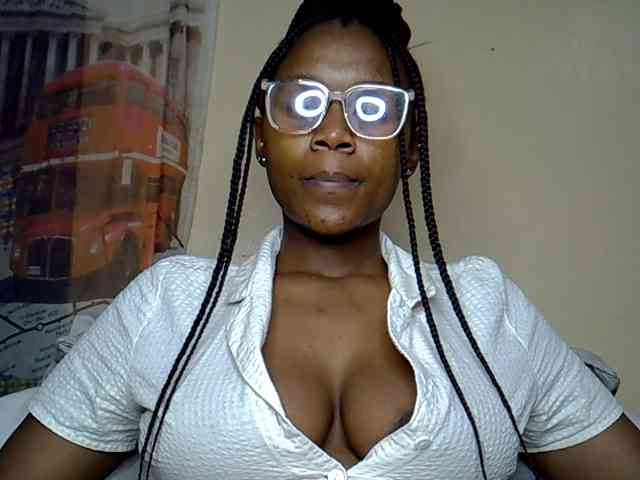 LAYLAAH webcam