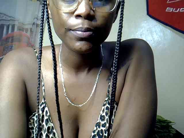 LAYLAAH webcam