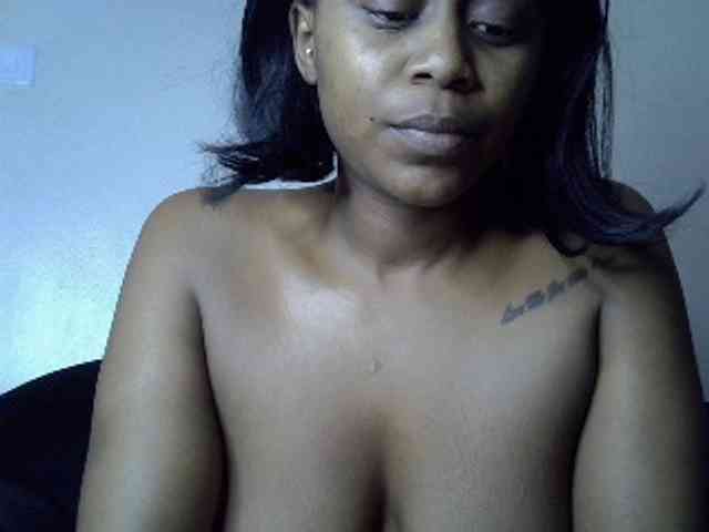 LAYLAAH webcam