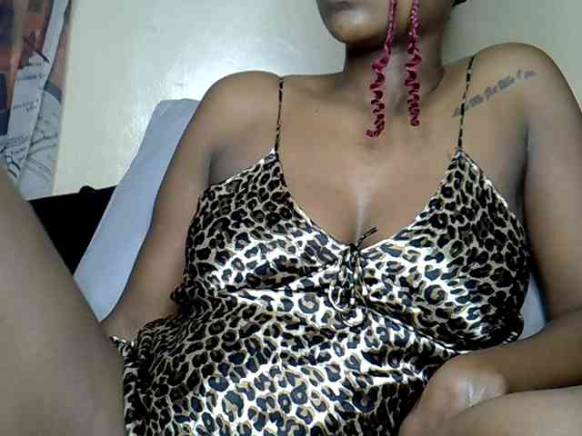 LAYLAAH webcam