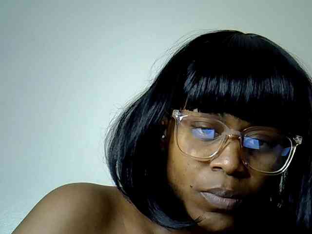 LAYLAAH webcam