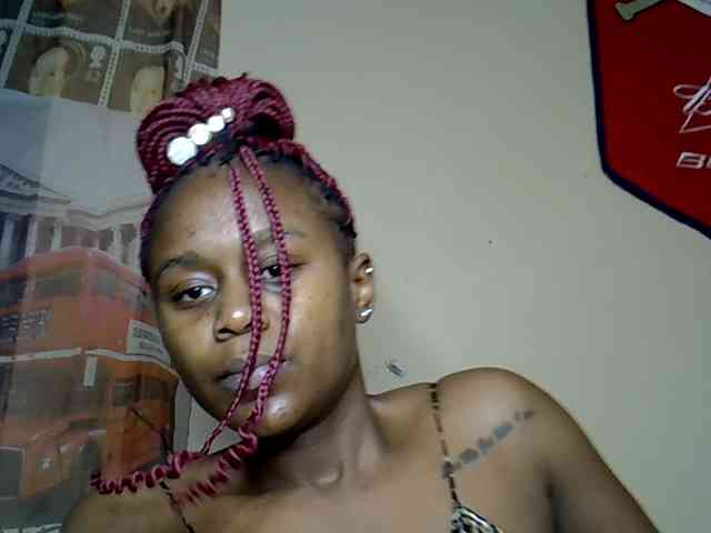 LAYLAAH webcam