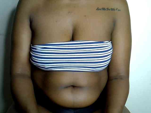Model: SquirtLaylaah