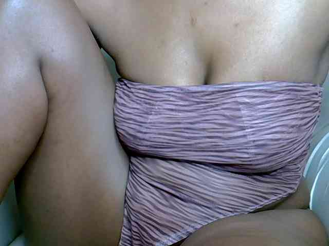LAYLAAH webcam