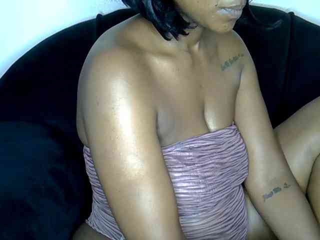 LAYLAAH webcam