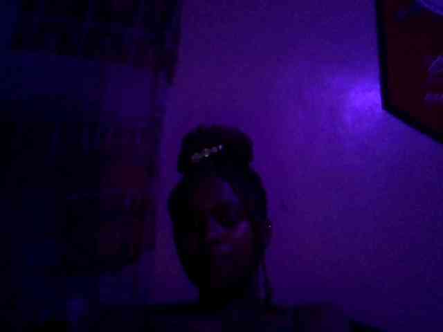 LAYLAAH webcam