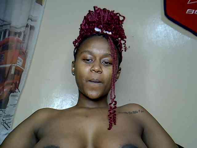 LAYLAAH webcam