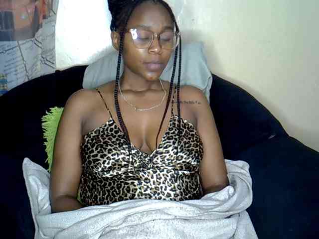 LAYLAAH webcam