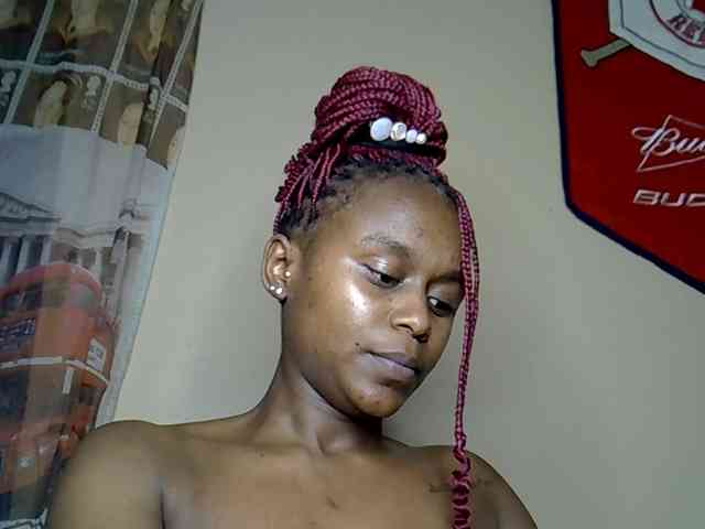 LAYLAAH webcam