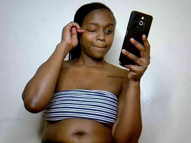 Model: SquirtLaylaah