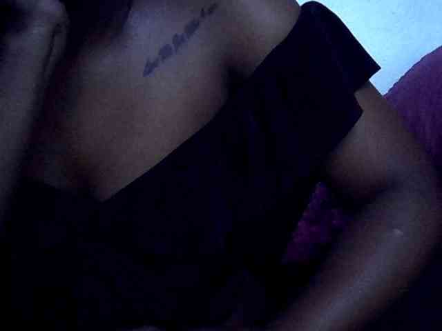 LAYLAAH webcam