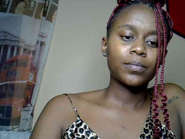 LAYLAAH webcam