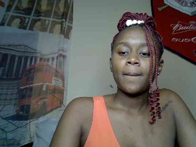 LAYLAAH webcam