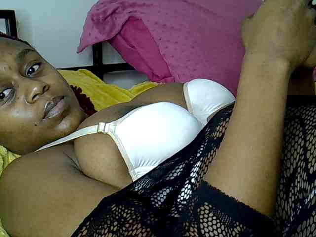 LAYLAAH webcam