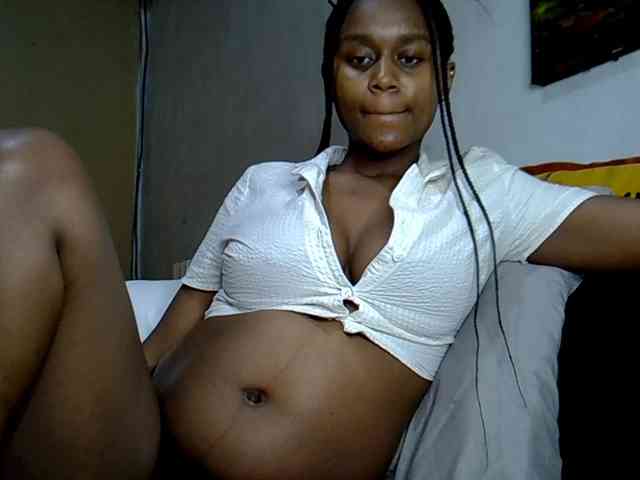 LAYLAAH webcam