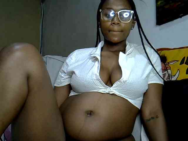 LAYLAAH webcam