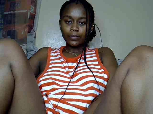 LAYLAAH webcam