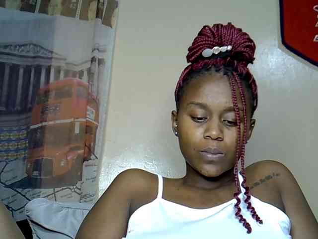 LAYLAAH webcam