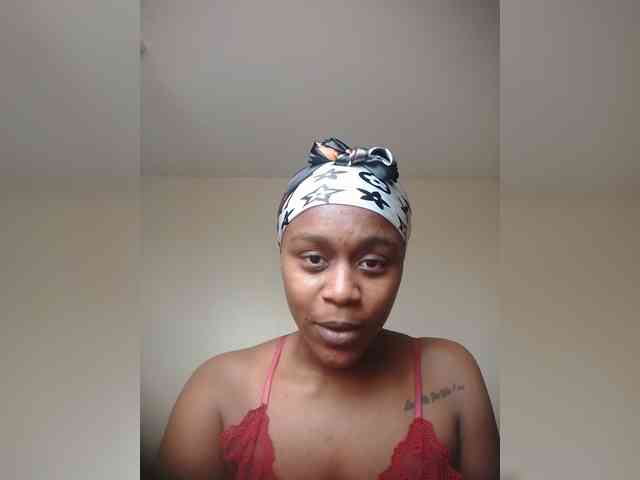LAYLAAH webcam