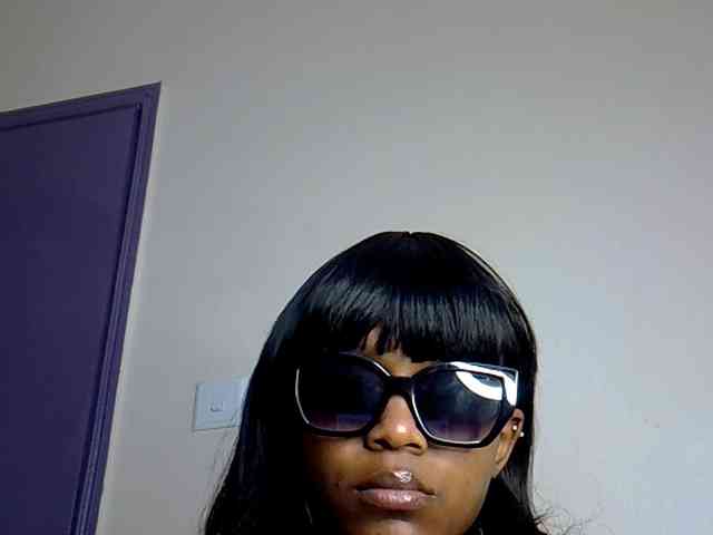 LAYLAAH webcam