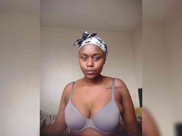 LAYLAAH webcam