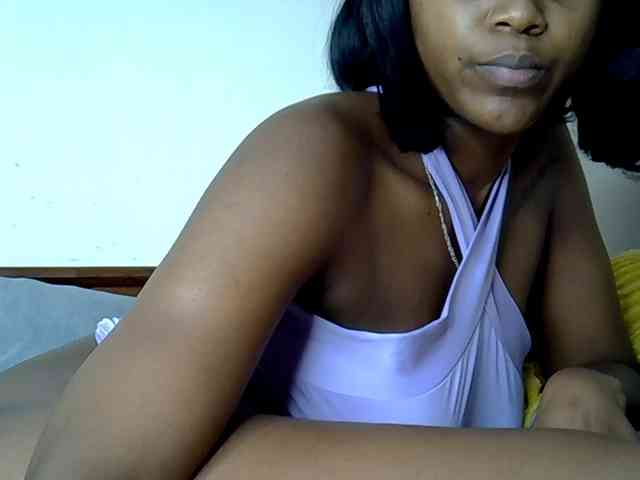 LAYLAAH webcam